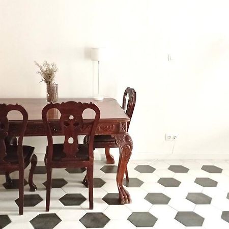 Stylish City Flat Near Promenade Солун Екстериор снимка