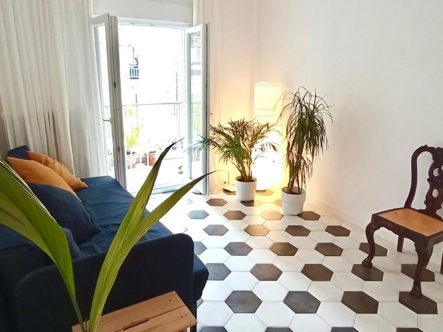 Stylish City Flat Near Promenade Солун Екстериор снимка